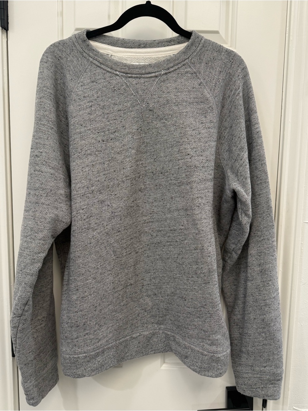 Abercrombie & Fitch Men’s Gray Heather Crewneck Sweatshirt